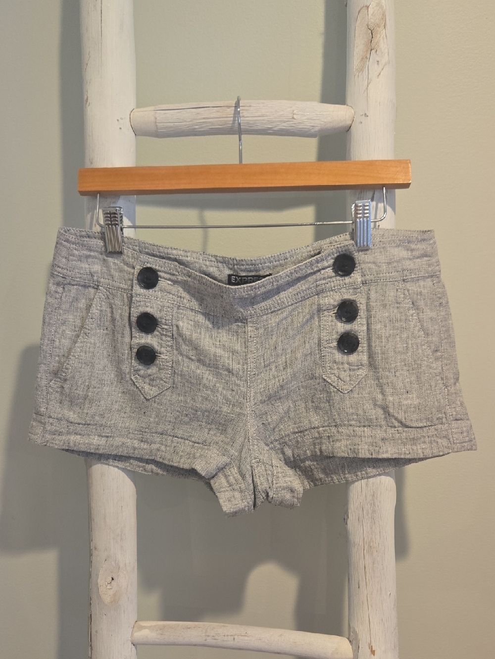 Express Light Gray High-Waist Button-Detail Shorts Size 6